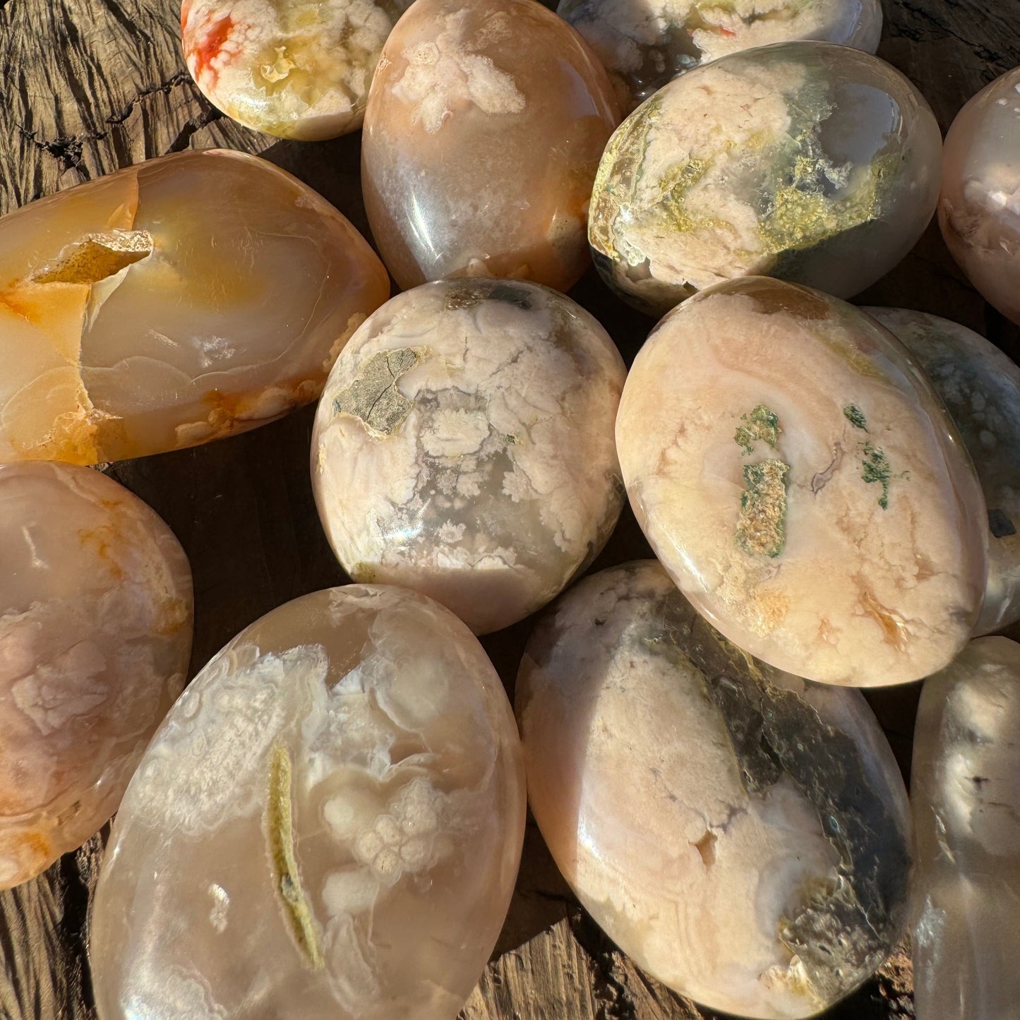 Flower Agate Palm Stones